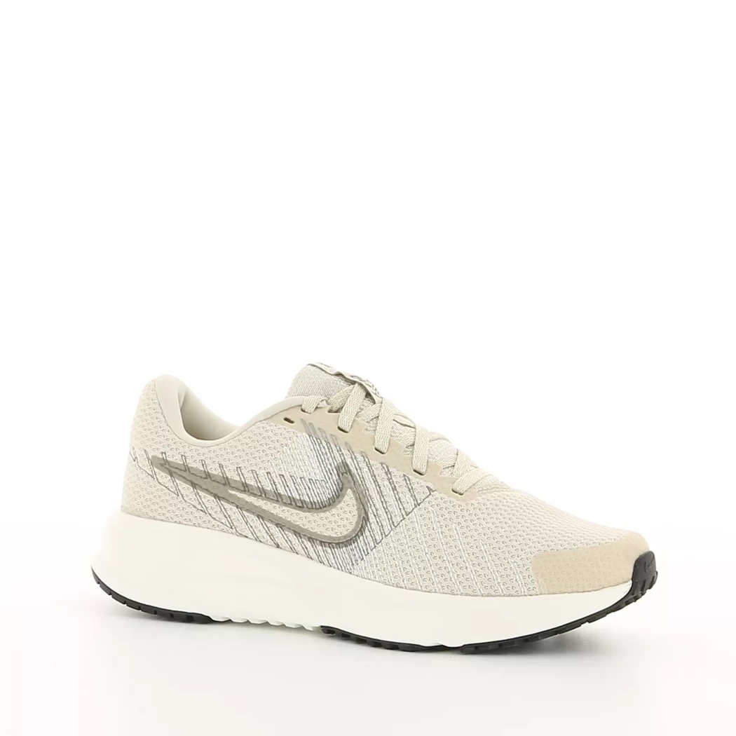 Image (1) de la chaussures Nike - Baskets Beige en Textile