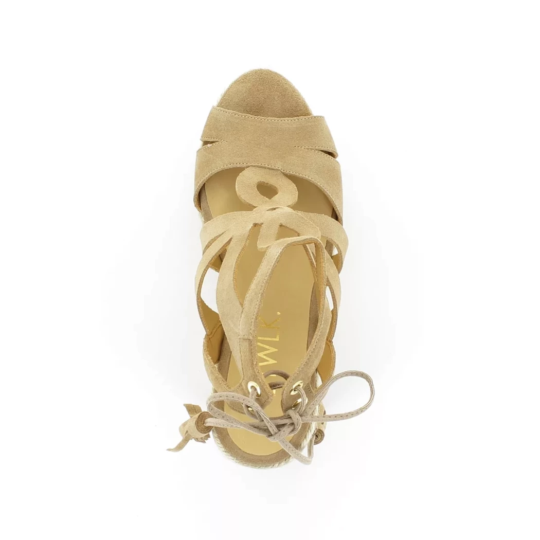 Image (6) de la chaussures Ctwlk - Sandales et Nu-Pieds Taupe en Cuir nubuck