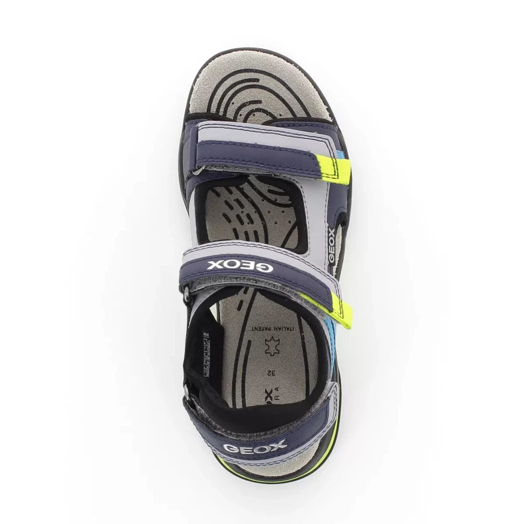 Image (6) de la chaussures Geox - Sandales et Nu-Pieds Gris en Cuir synthétique