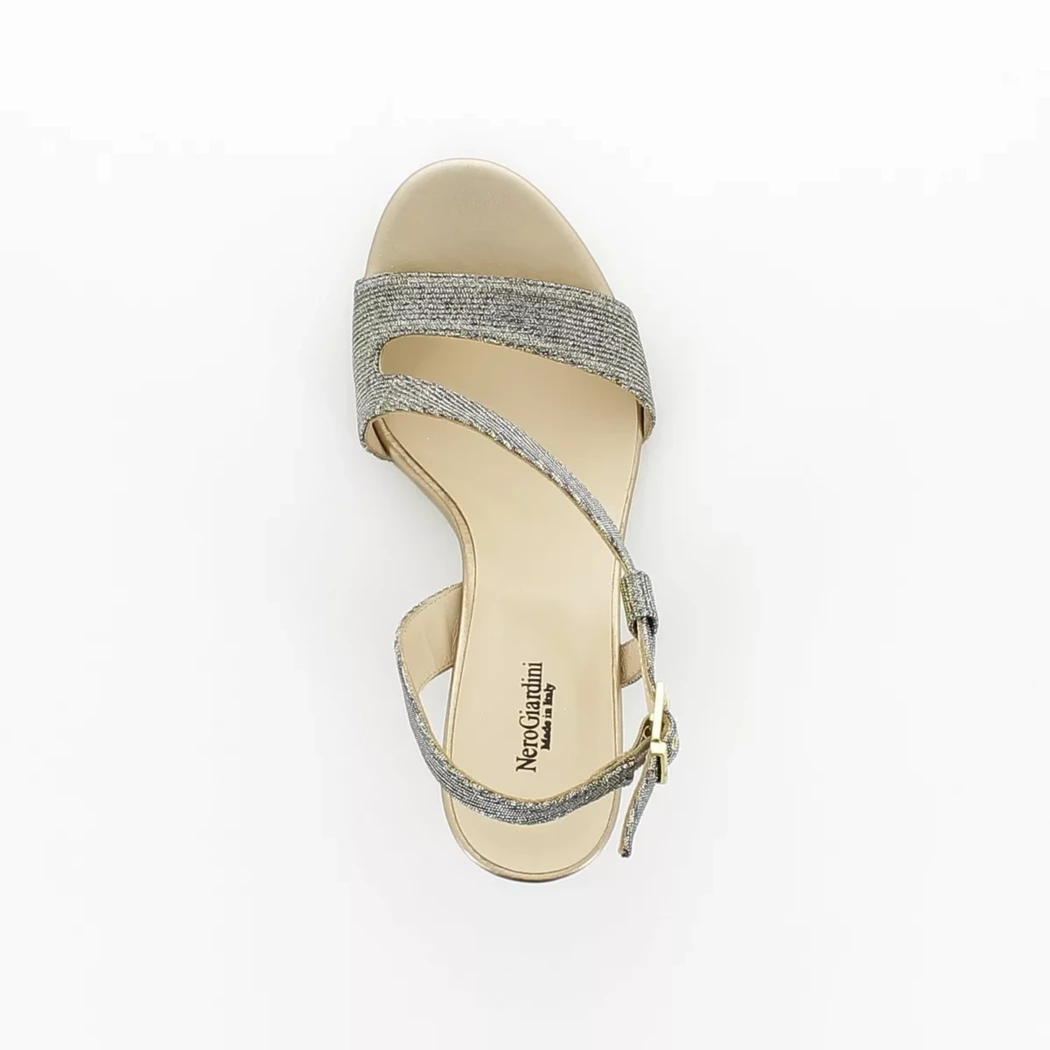 Image (6) de la chaussures Nero Giardini - Sandales et Nu-Pieds Or / Bronze / Platine en Textile