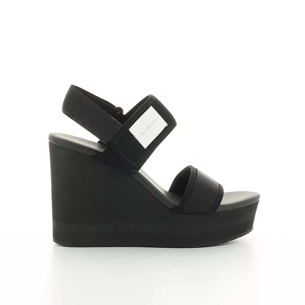 Image (2) de la chaussures Calvin Klein - Sandales et Nu-Pieds Noir en Textile