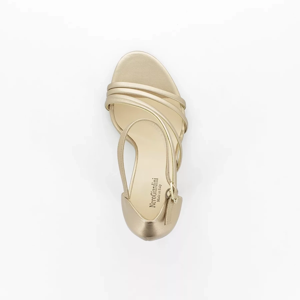 Image (6) de la chaussures Nero Giardini - Sandales et Nu-Pieds Or / Bronze / Platine en Cuir