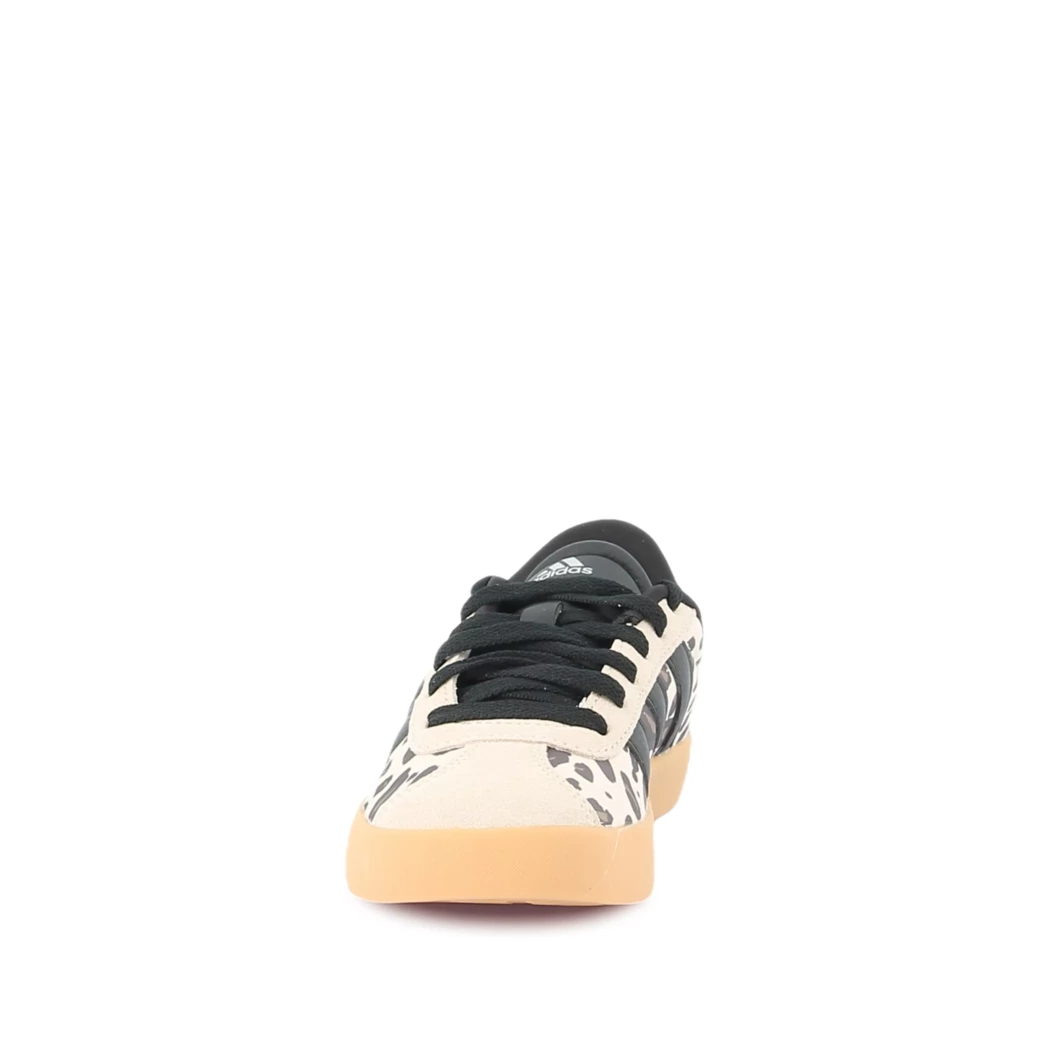 Image (5) de la chaussures Adidas - Baskets Beige en Cuir nubuck