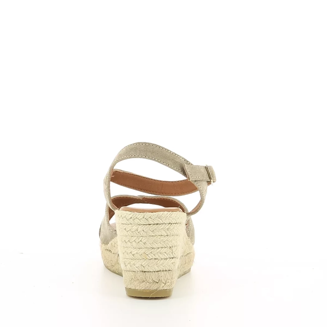 Image (3) de la chaussures Espadrille Basque - Sandales et Nu-Pieds Taupe en Cuir nubuck